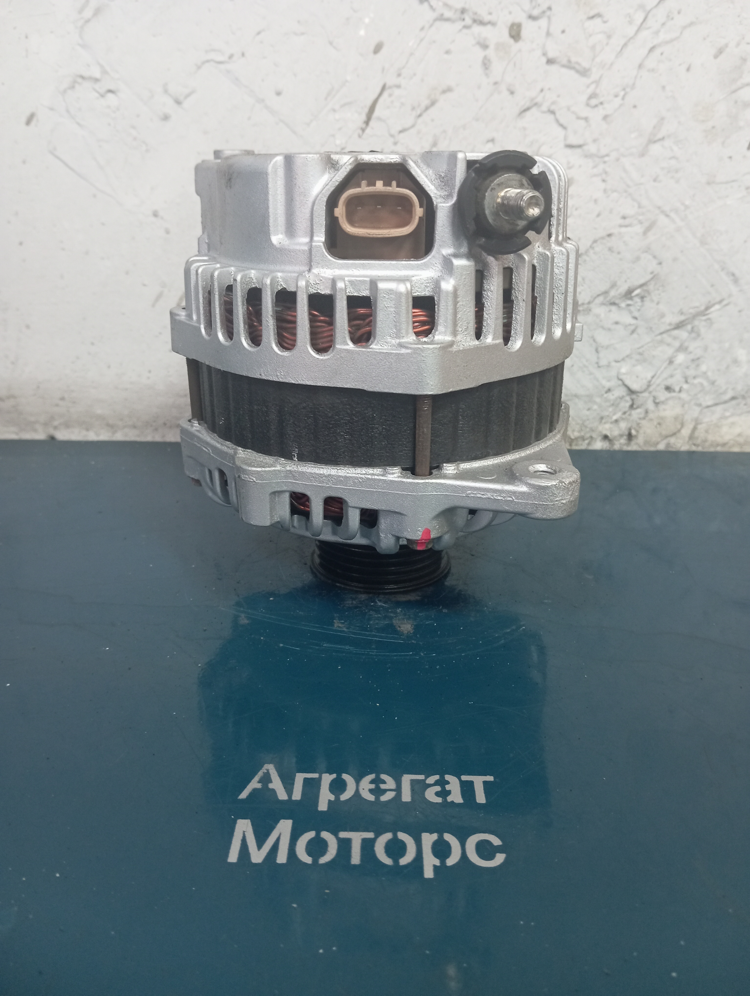 Восстановленный генератор Nissan